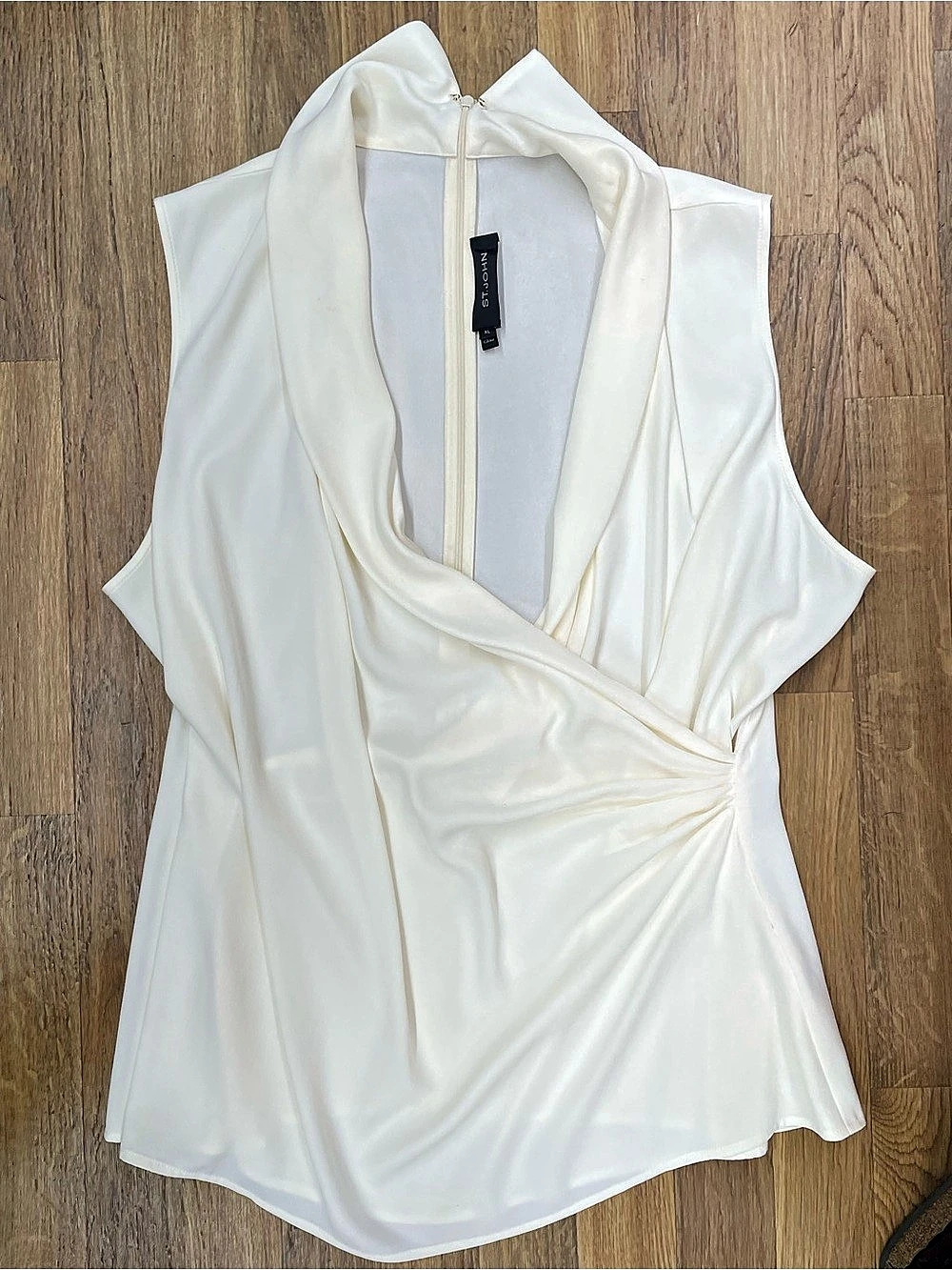 St. John Ruched Sleeveless Blouse in White XL
